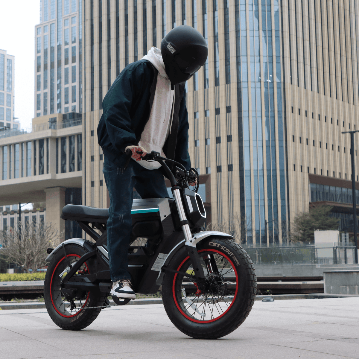 AOTOS Flux X26 electric bike with 750W motor and 5.5-inch smart display for city commuting