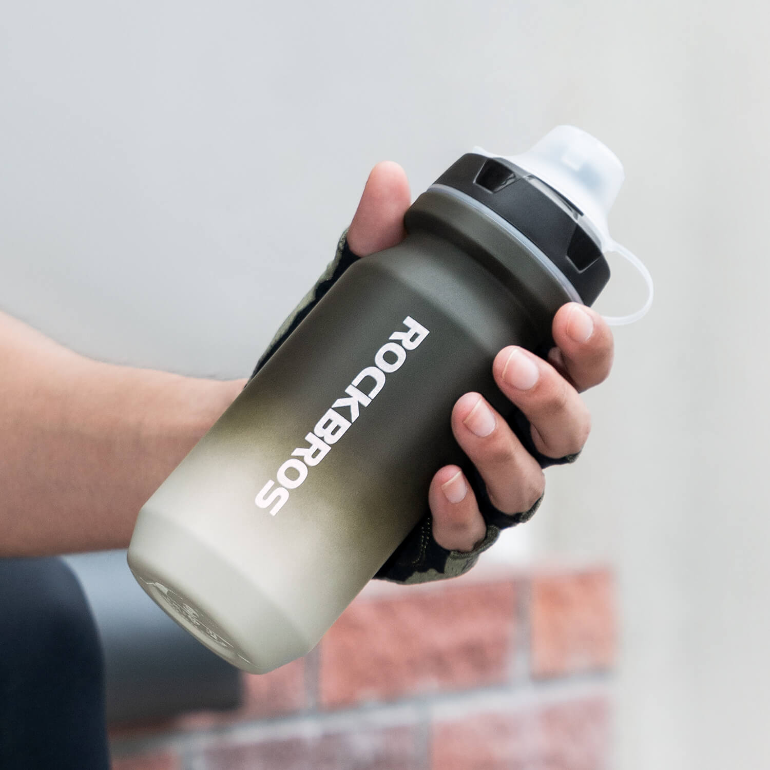 Bike Water Bottle with Soft-Touch Grip & Pull-Top Lid - 600/750ml-21