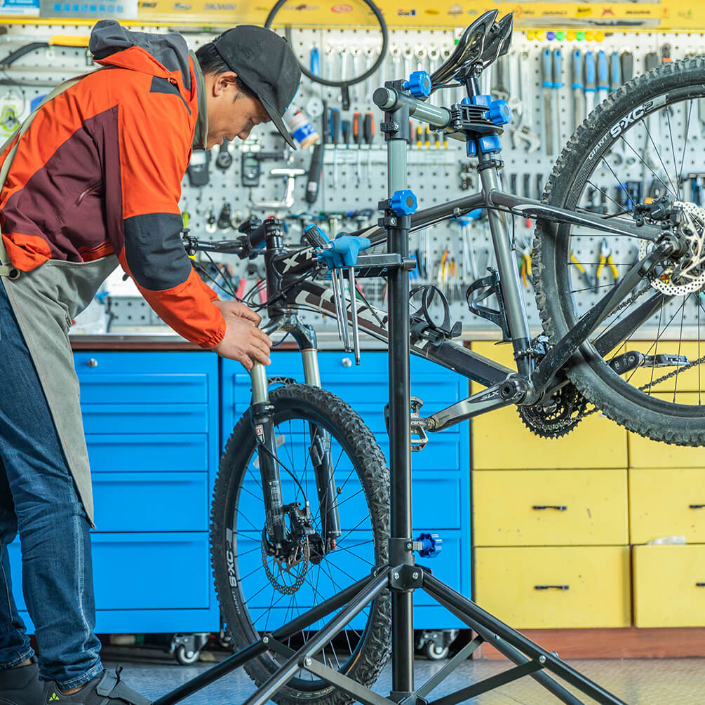 Adjustable Telescopic Bike Repair Stand-13